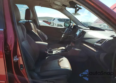 2023 Subaru Forester Touring z USA, uszkodzony, nr VIN JF2SKARC6PH490107